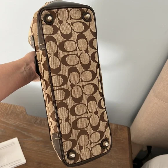 Authentic Coach Purse - Picture 3 of 6